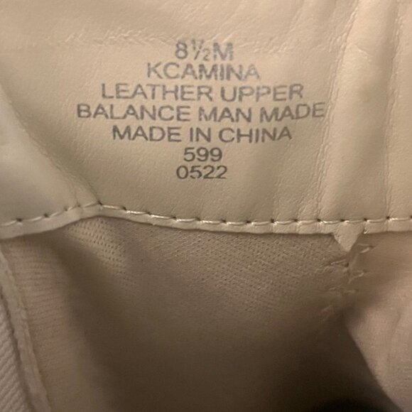 Calvin Klein Womens Amina Ivory Leather Block Heel Chelsea Boots - Picture 7 of 7